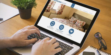 Đặt phòng qua Agoda, giữa đêm đứng đường vì bị hủy vào giờ chót