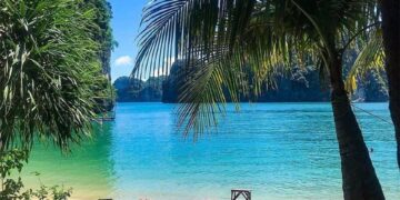 Hòn đảo sở hữu 2 mặt biển ít người biết ở Việt Nam