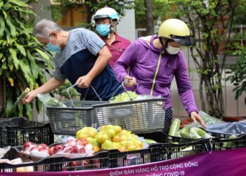 30 điểm bán hàng lưu động phục vụ người dân trong mùa dịch ở TP.HCM