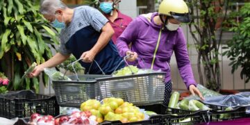 30 điểm bán hàng lưu động phục vụ người dân trong mùa dịch ở TP.HCM