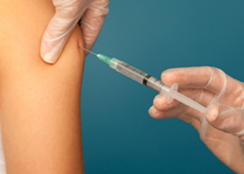 Những tác dụng phụ bình thường sau tiêm vắc xin