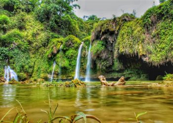 Phát hiện tiên cảnh ẩn giữa núi rừng Mộc Châu