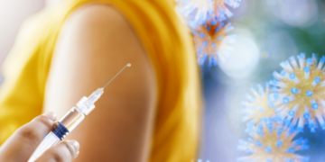 Hướng dẫn mới về khám sàng lọc trước khi tiêm vắc xin Covid-19