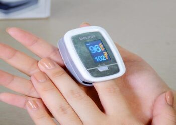 Bạn dùng máy đo SpO2 đúng cách chưa?