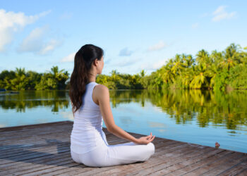 Bài tập phục hồi chức năng phổi cho người nhiễm Covid-19