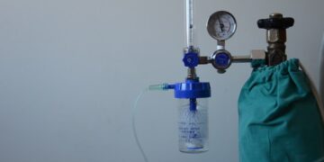 Hướng dẫn sử dụng bình ô xy y tế tại nhà