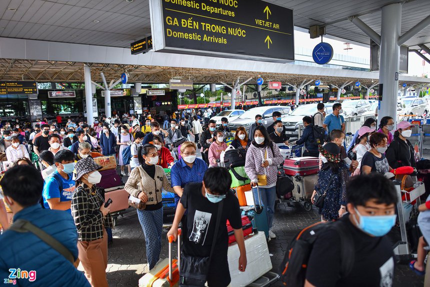 Yêu cầu làm rõ việc tăng giá vé máy bay đến TP.HCM