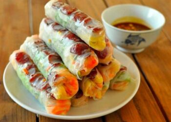 Ra đường Sài Gòn ăn uống vào top trải nghiệm thế giới