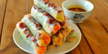 Ra đường Sài Gòn ăn uống vào top trải nghiệm thế giới