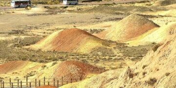 Nhật ký tour caravan Tây An – Tân Cương: Lên núi Cầu Vồng, qua sông Hoàng Hà, thăm chùa Đại Phật