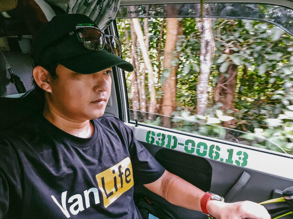 Siêu phượt thủ Trần Đặng Đăng Khoa lại đi khắp thế giới chưa hẹn ngày về