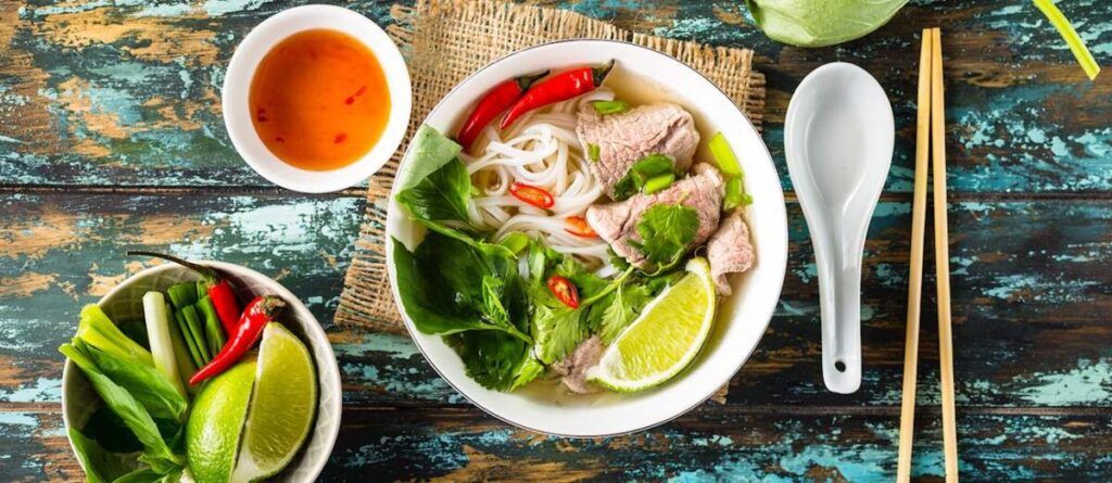 Phở bò vào top 10 món có nước dùng từ thịt ngon nhất thế giới