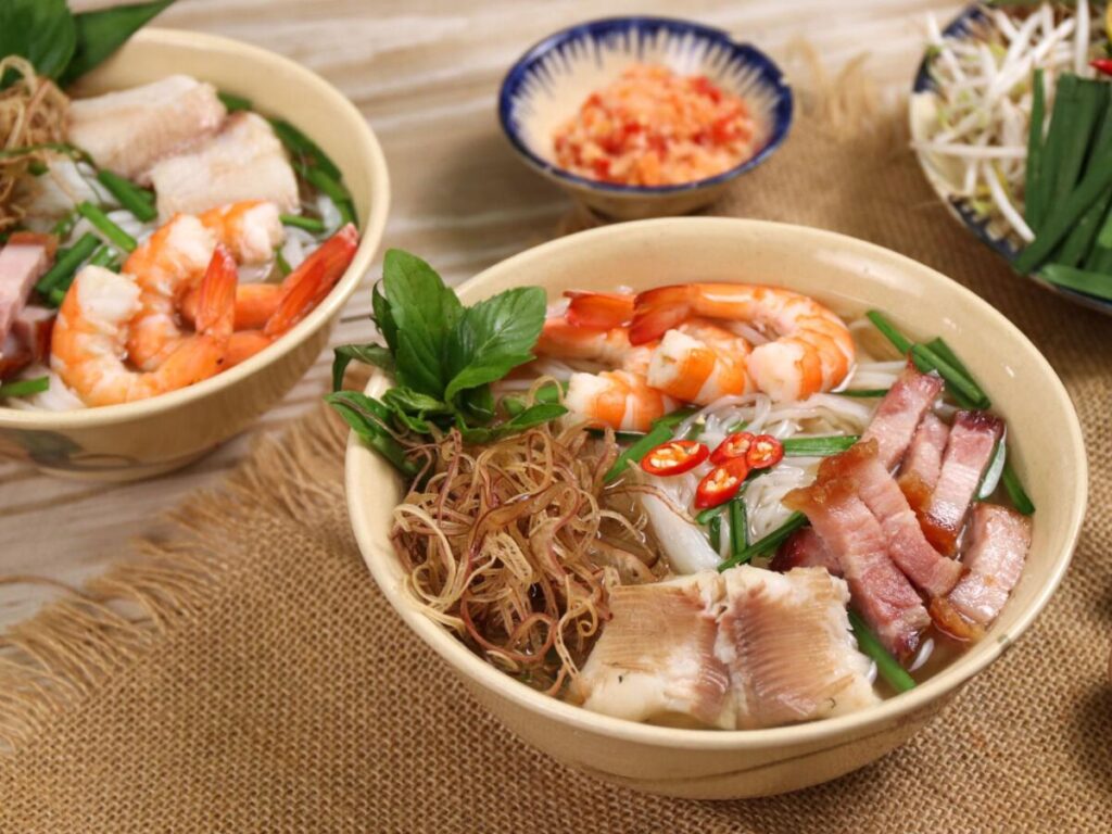 Ngọt thanh bún nước lèo Sóc Trăng