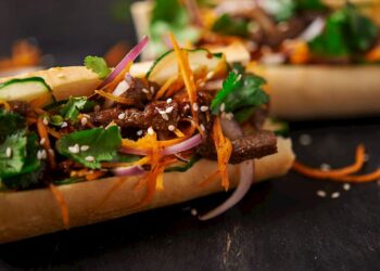 Những món ngon nào du khách phải thử ở Sài Gòn?