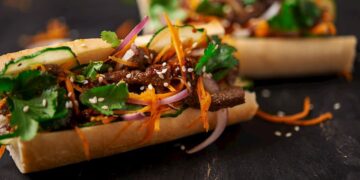 Những món ngon nào du khách phải thử ở Sài Gòn?