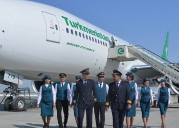 Đón chuyến bay đầu tiên của Turkmenistan Airlines đến TP.HCM ngày 6/3