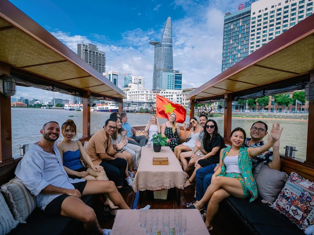Lễ hội sông nước TP.HCM đã trở lại