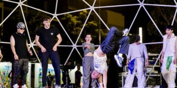 Tắm mưa, tạt lon, làm pizza ở khu vui chơi mới của Sài Gòn