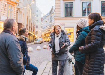 Độc lạ các tour du lịch cho người vô gia cư trên thế giới