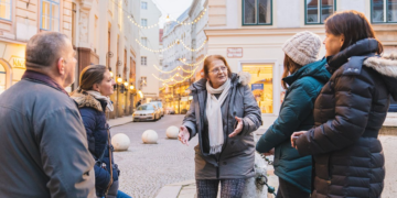 Độc lạ các tour du lịch cho người vô gia cư trên thế giới