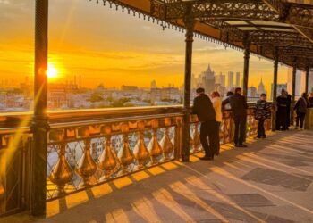 Vẻ đẹp xuyên thời gian từ Moscow đến Saint Petersburg