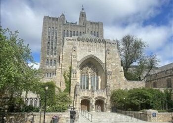 Mỹ yêu cầu các đại sứ quán tạm dừng phỏng vấn thị thực mới đối với sinh viên quốc tế