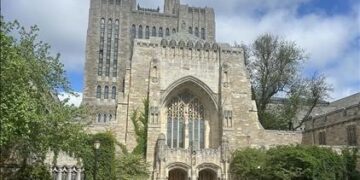 Mỹ yêu cầu các đại sứ quán tạm dừng phỏng vấn thị thực mới đối với sinh viên quốc tế