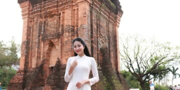 Tân Hoa hậu Việt Nam trong loạt ảnh ‘lăng xê’ du lịch Phú Yên