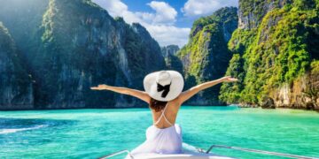 Tour du lịch hè 2025 hút khách sớm