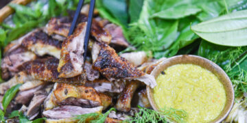 Vịt Cổ Lũng thơm ngon ‘hiếm có, khó tìm’, khách tới Pù Luông săn lùng thưởng thức