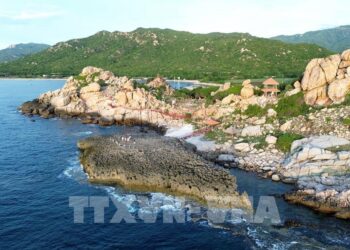 Khám phá Hang Rái – tuyệt tác thiên nhiên ở Vườn quốc gia Núi Chúa