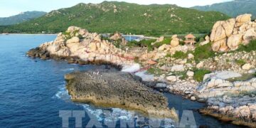 Khám phá Hang Rái – tuyệt tác thiên nhiên ở Vườn quốc gia Núi Chúa