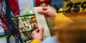 Chi tiêu sao cho tiết kiệm vẫn bảo đảm chất lượng sống