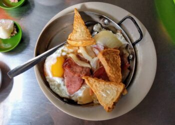 Một ngày đi quán kêu món ngon ở Sài Gòn