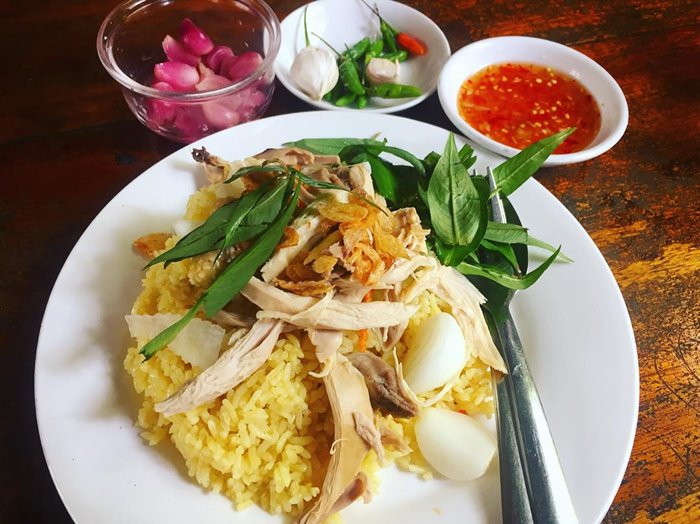 Dĩa cơm gà Phú Yên thấm đượm ký ức quê xứ