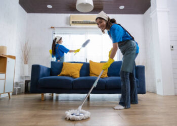 Nai lưng dọn dẹp nhà cửa đón tết hay thuê ngoài